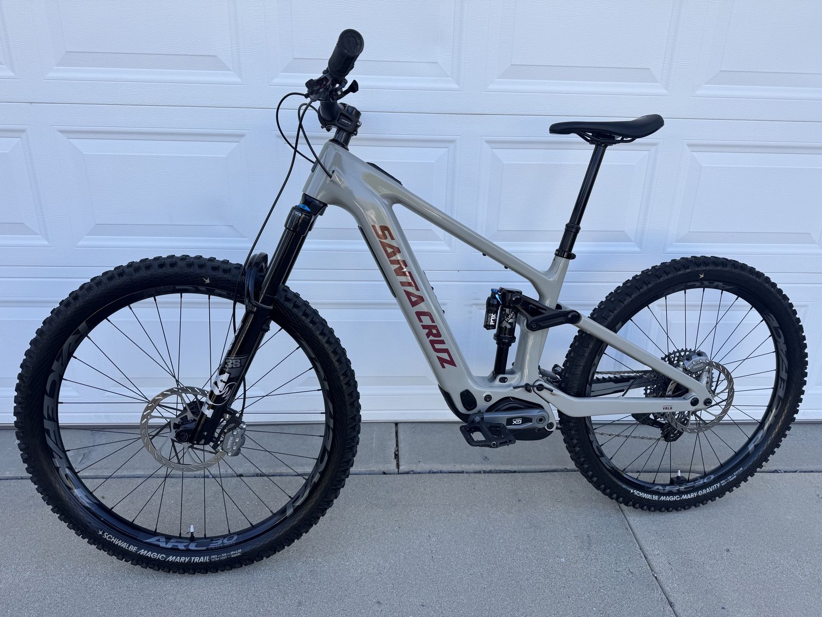 Santa Cruz Vala Carbon MX AXS MEDIUM