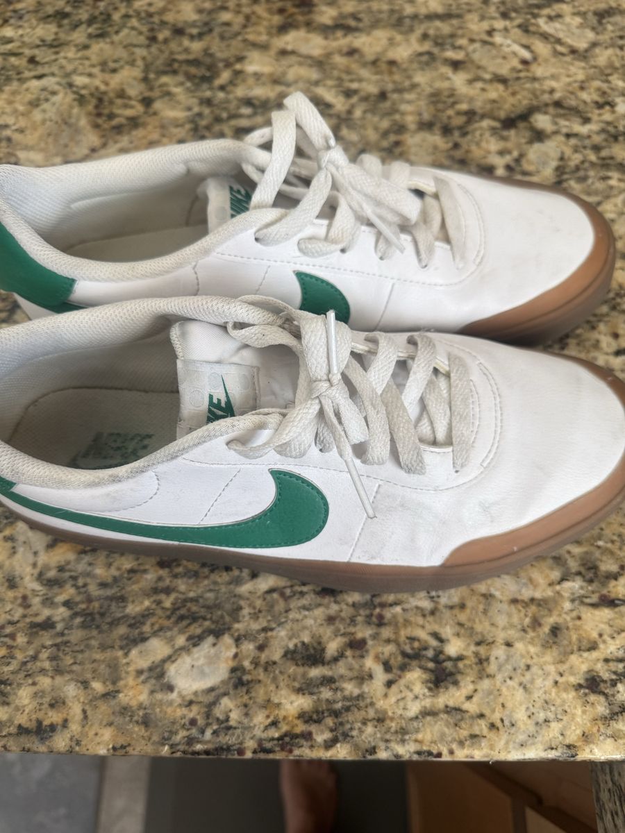 Nike White and Green Low-Top Sneakers with Gum Soles