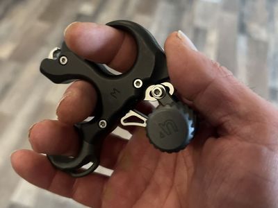 Ultraview UV Button Thumb Release