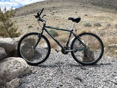 Specialized Rockhopper Mountain Bike