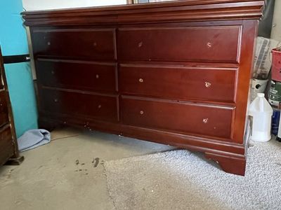 8 drawer cherry dresser