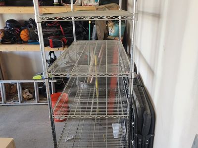 Wire storage rack