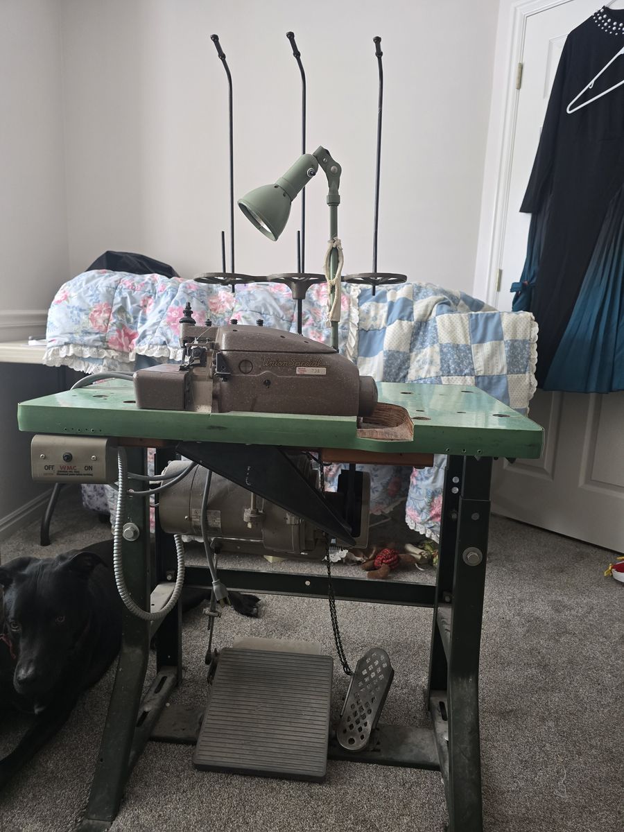 Industrial serger