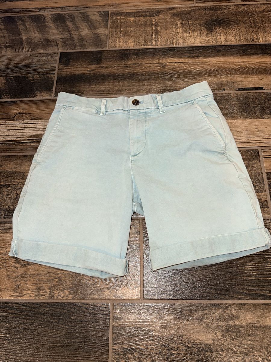 Women Size 29 Gap 10” Shorts