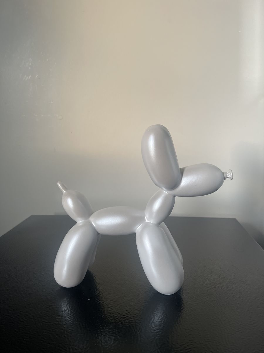 Pearl White Balloon Dog Sculpture - Modern Pop Art Decor Statue (Jeff Koons Inspired)