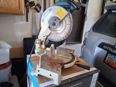 Makita 10" Mitre Saw