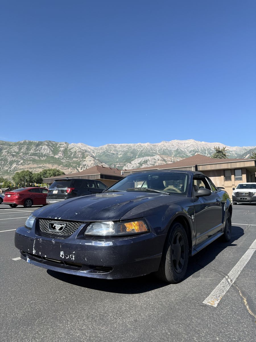2002 Ford Mustang 