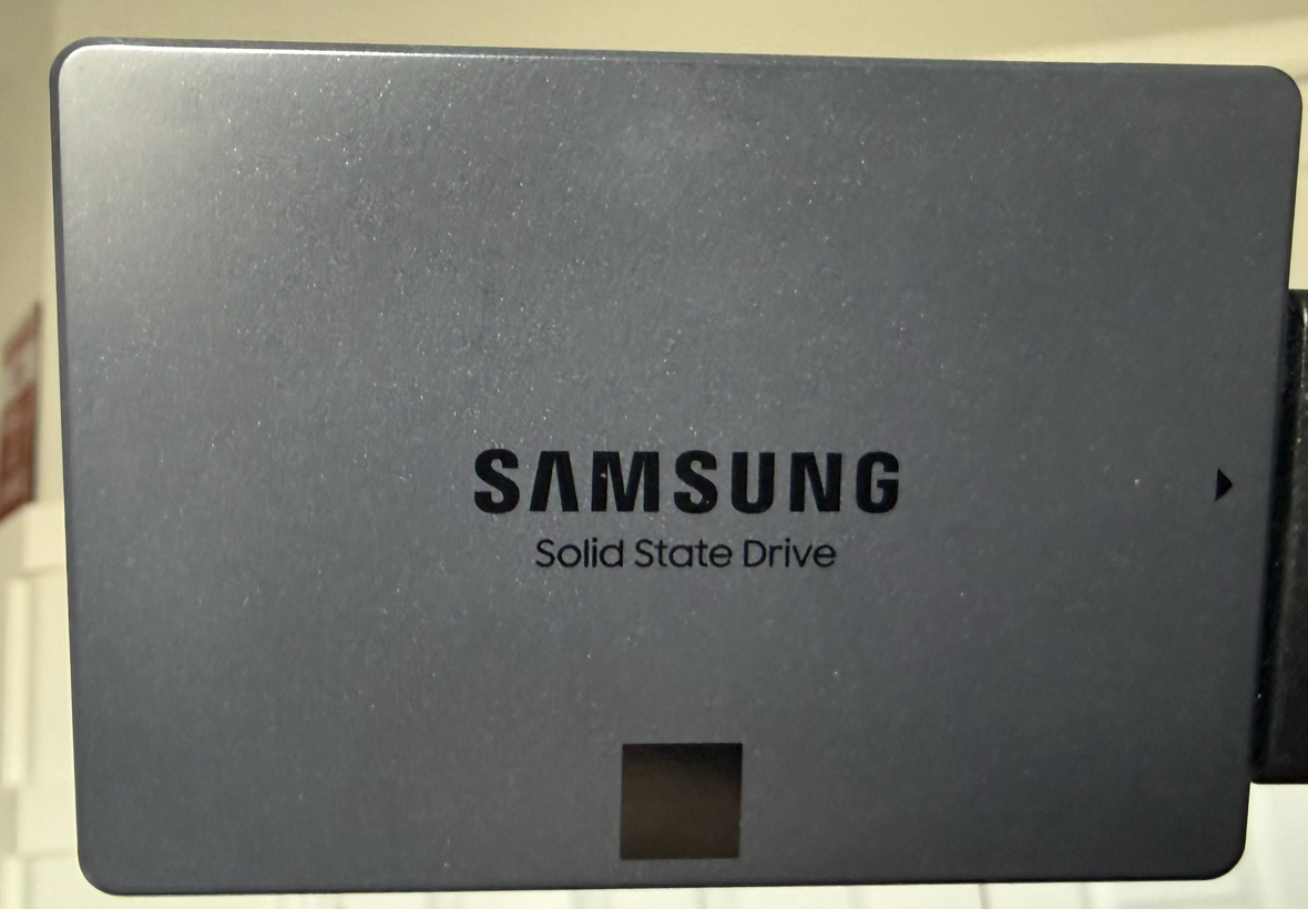 Samsung 870 QVO 8TB SATA SSD - Excellent Health (0.2% Wear)