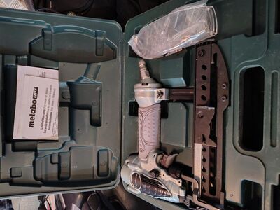 almost new Metabo ne804ab3s narrow crown stapler