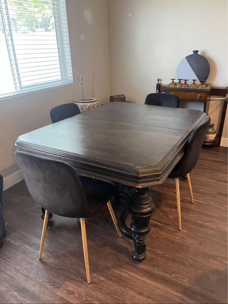 Antigue Solid Wood Table