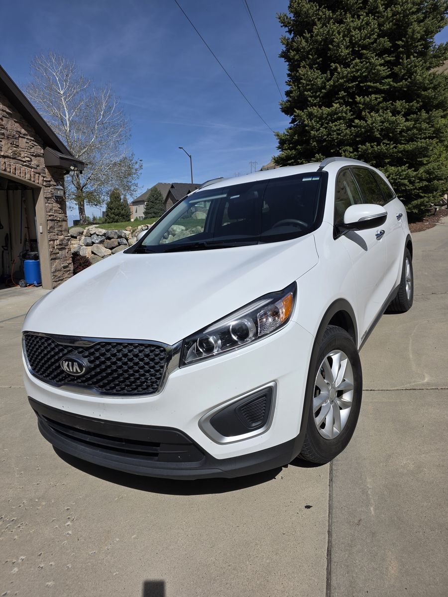 2018 KIA SORENTO LX V6