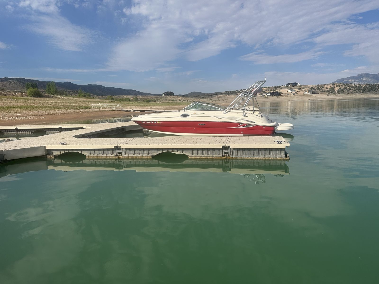 2005 Sea Ray Sundeck 240