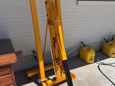 2 Ton Engine Hoist - Unused