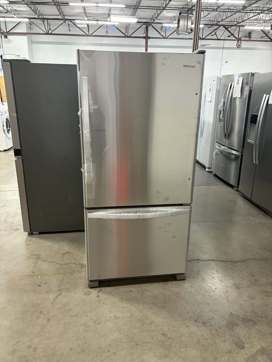 NEW WHIRLPOOL 22 C FT STAINLESS BOTTOM FREEZER