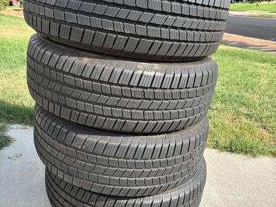 Set of 4 Michelin Defender LTX All-Season Tires