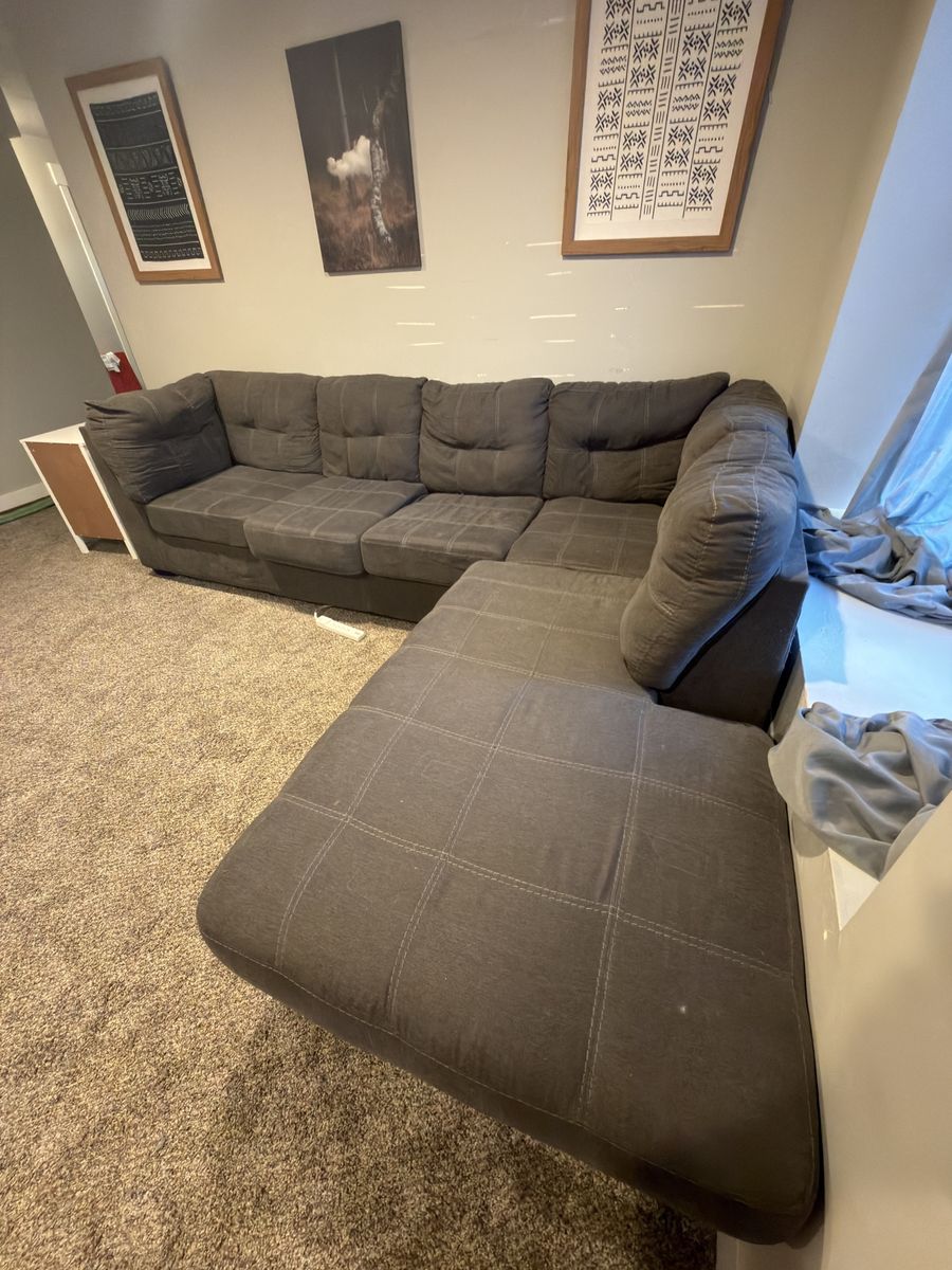 Large Gray Fabric Sectional Sofa with Chaise