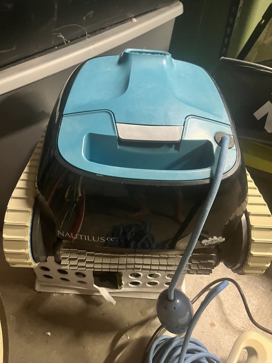 Dolphin Nautilus CC Robotic Pool Cleaner with Power Supply