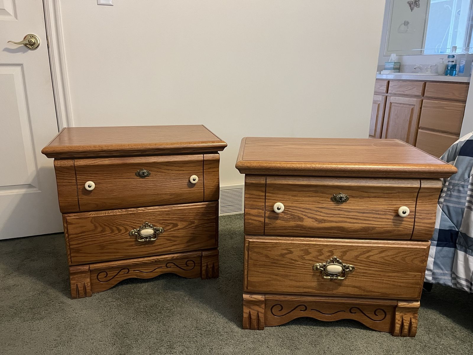 Night stands/end tables