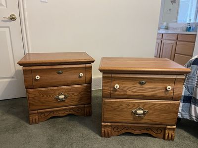 Night stands/end tables