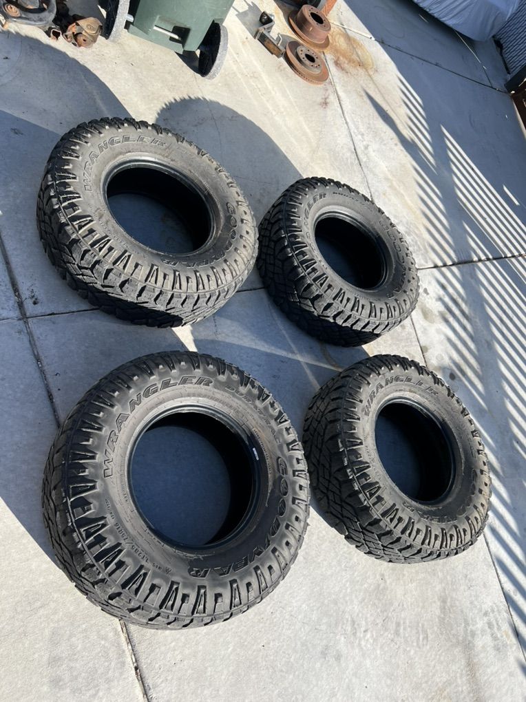 Truck Tires - Goodyear Duratrac LT285/75/R16