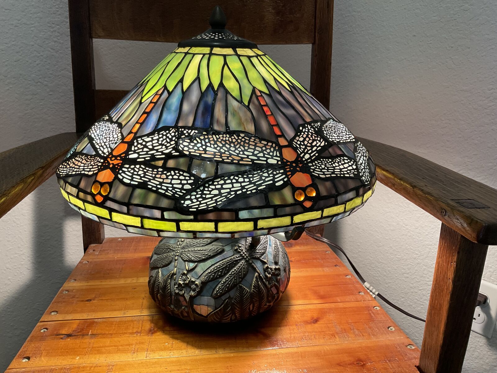 Tiffany Style Dragon Fly Table Lamp