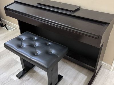 Yamaha YDP 143R Digital Piano