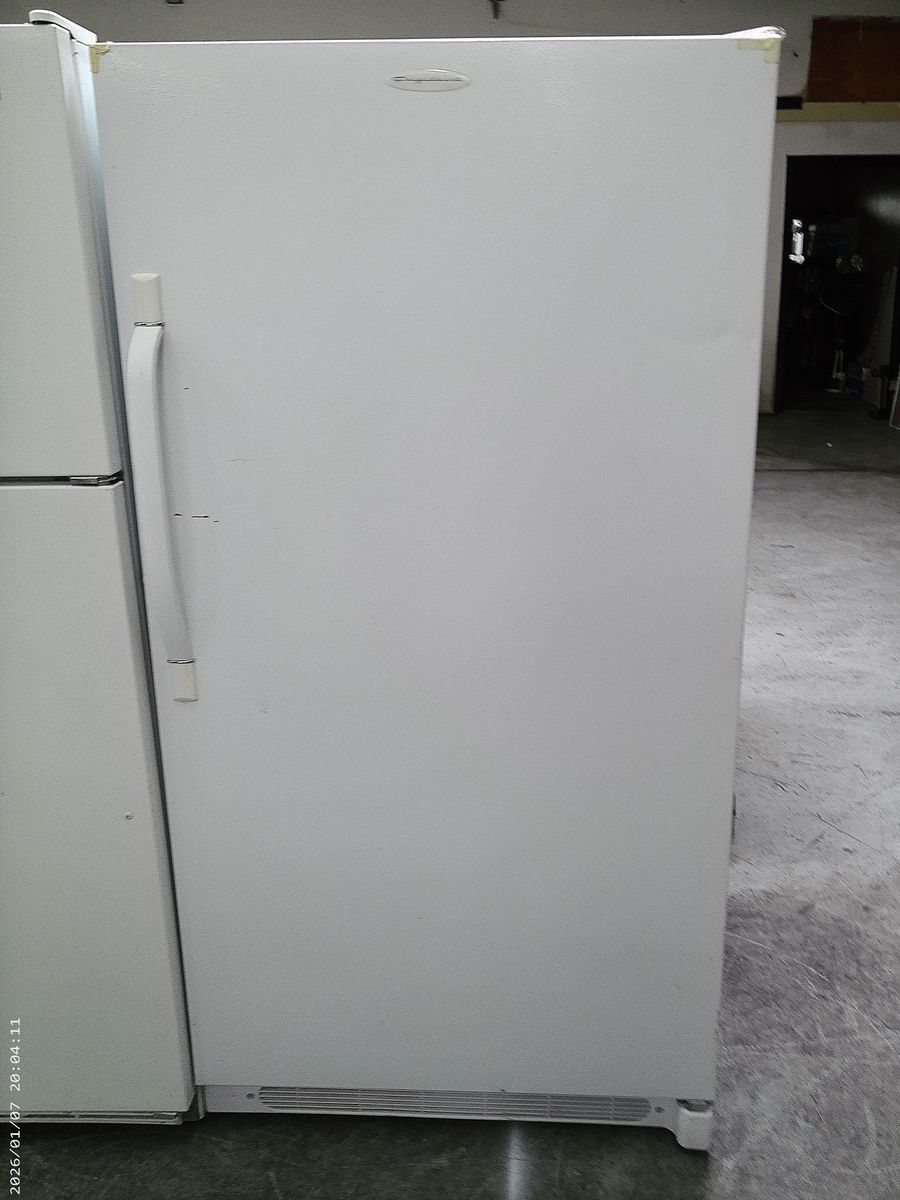17 cf Manual Defrost Upright Freezer~90 Day Guarantee