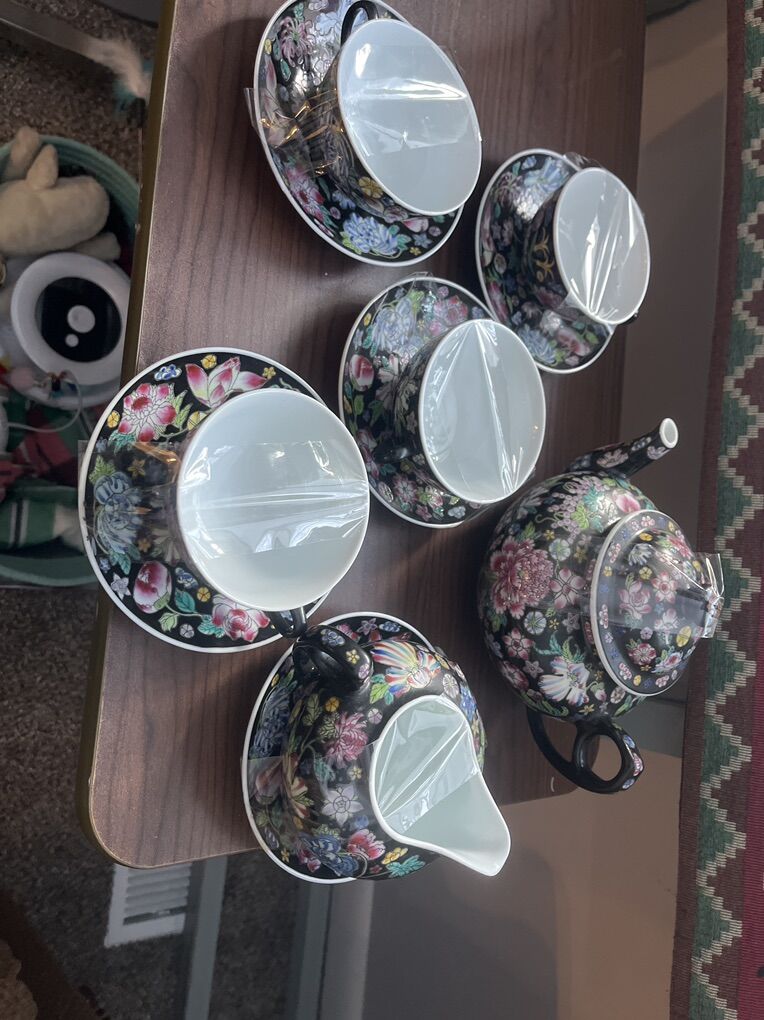 Vintage Chinese tea set