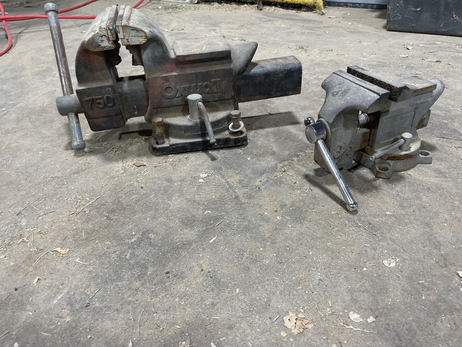 Heavy Duty Bench Vise Oracoat 750 and Smaller Vise Set Used