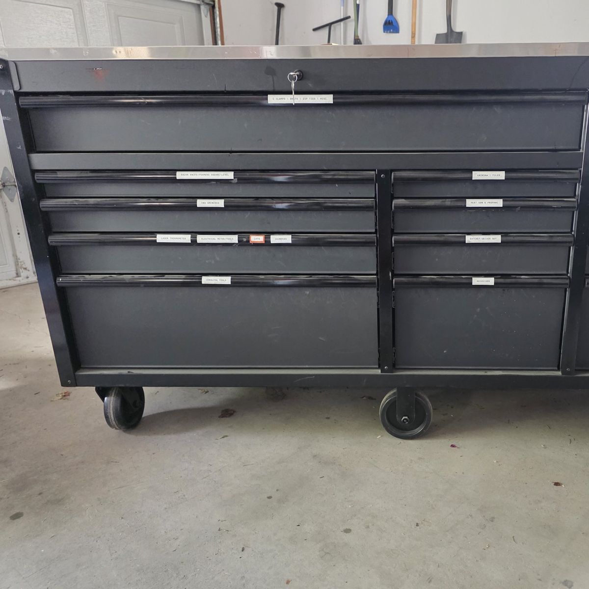 Husky Heavy-Duty 72" Mobile Workbench – 15-Drawer