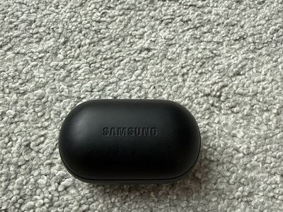 Samsung Gear IconX SM-R140 Earbuds (2018) With Charging Case