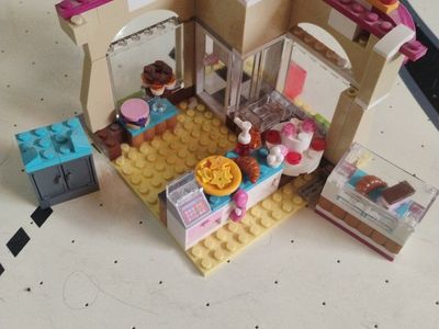 LEGO Friends Heartlake Cupcake Cafe Building Set (41119) - Used Complete