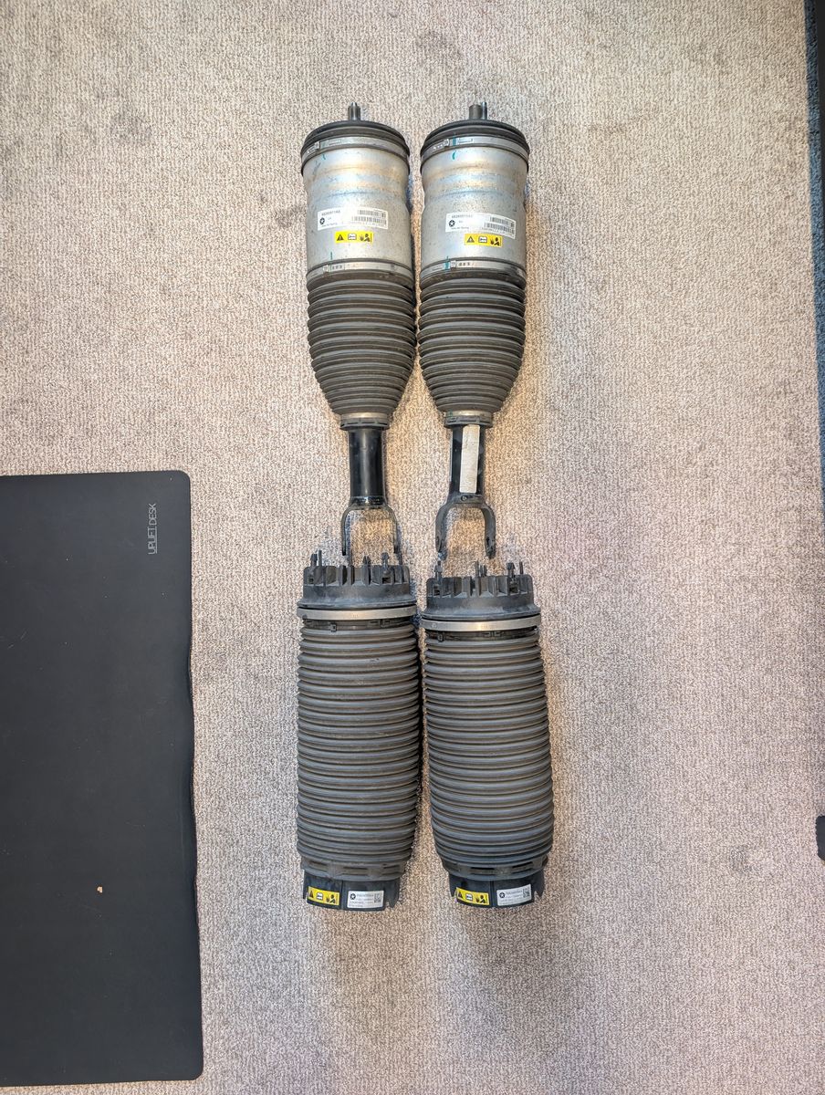OEM 2019–2024 Ram 1500 Air Suspension Set – Front Struts + Rear Air Springs (4-Corner System Take-Off)