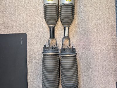 OEM 2019–2024 Ram 1500 Air Suspension Set – Front Struts + Rear Air Springs (4-Corner System Take-Off)