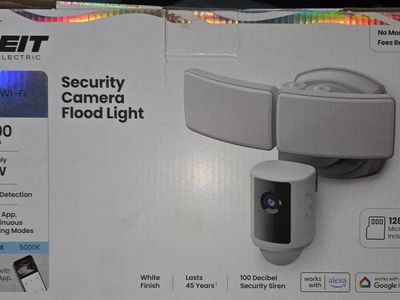 Feit Electric Wi-Fi Security Camera Flood Light 5000 Lumens White
