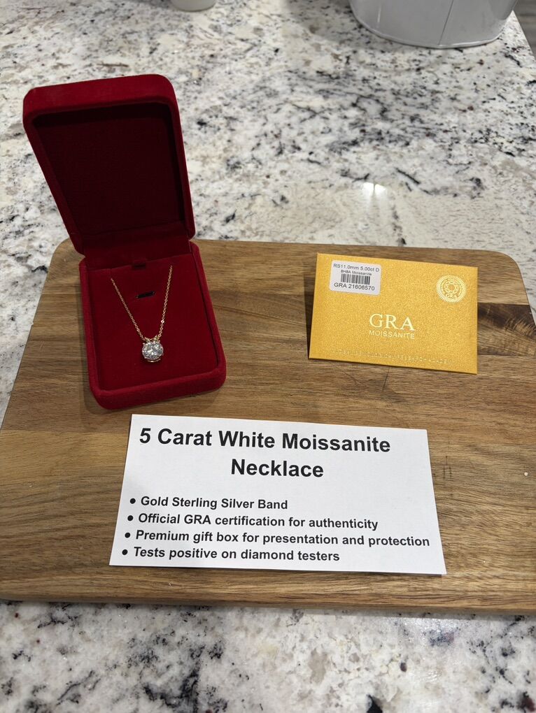 5 Karat White Moissanite Neclace