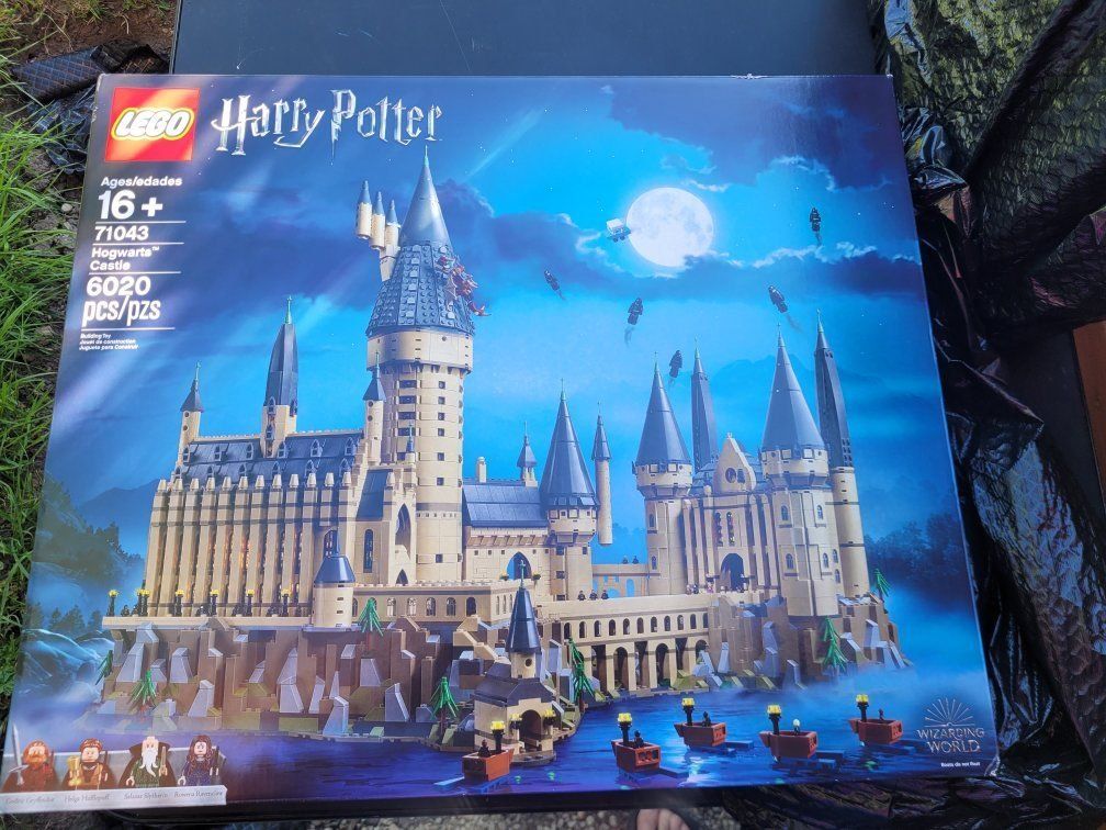 Harry Potter 71043 factory sealed