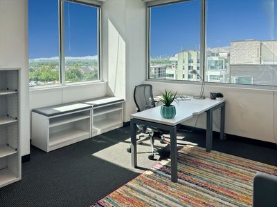 Register Your Business Address With Us! No Overhead and Prestigious Address!