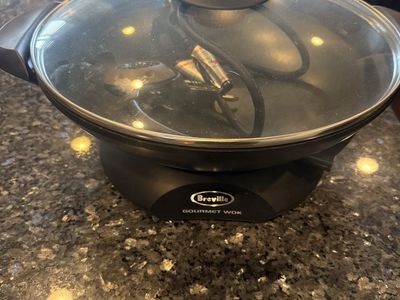 Breville BEW600XL Hot Wok, 6-Quart Electric Wok, Non-Stick, Used Excellent