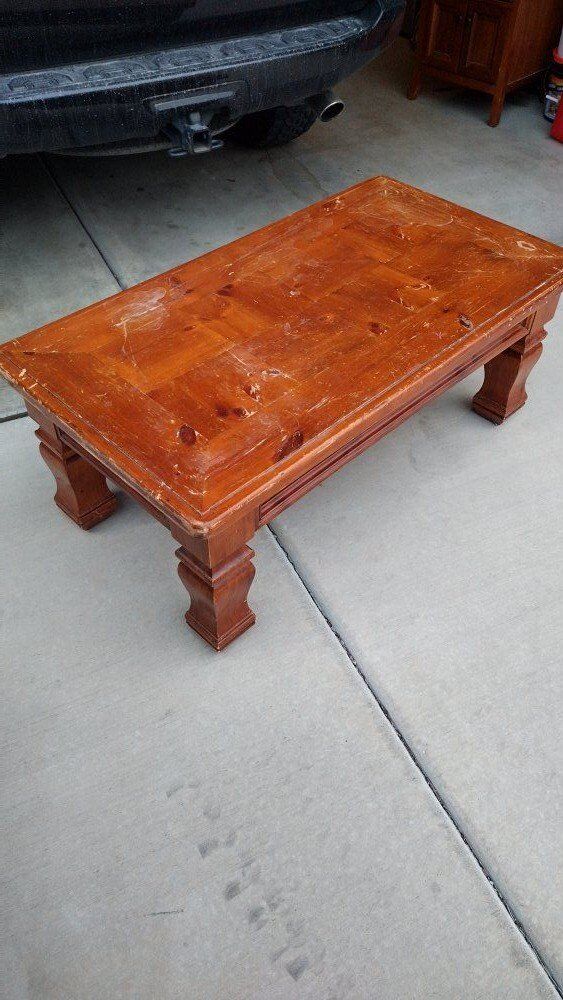 SOLID OAK COFFEE TABLE FOR SALE