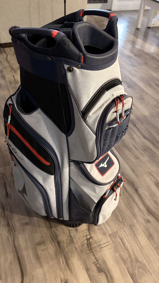 Mizuno BR-D4C Golf Cart Bag