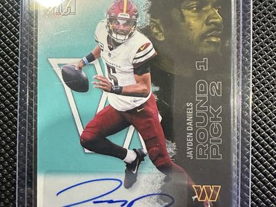 2025 Topps Signature Jayden Daniels Autograph Card 044/225
