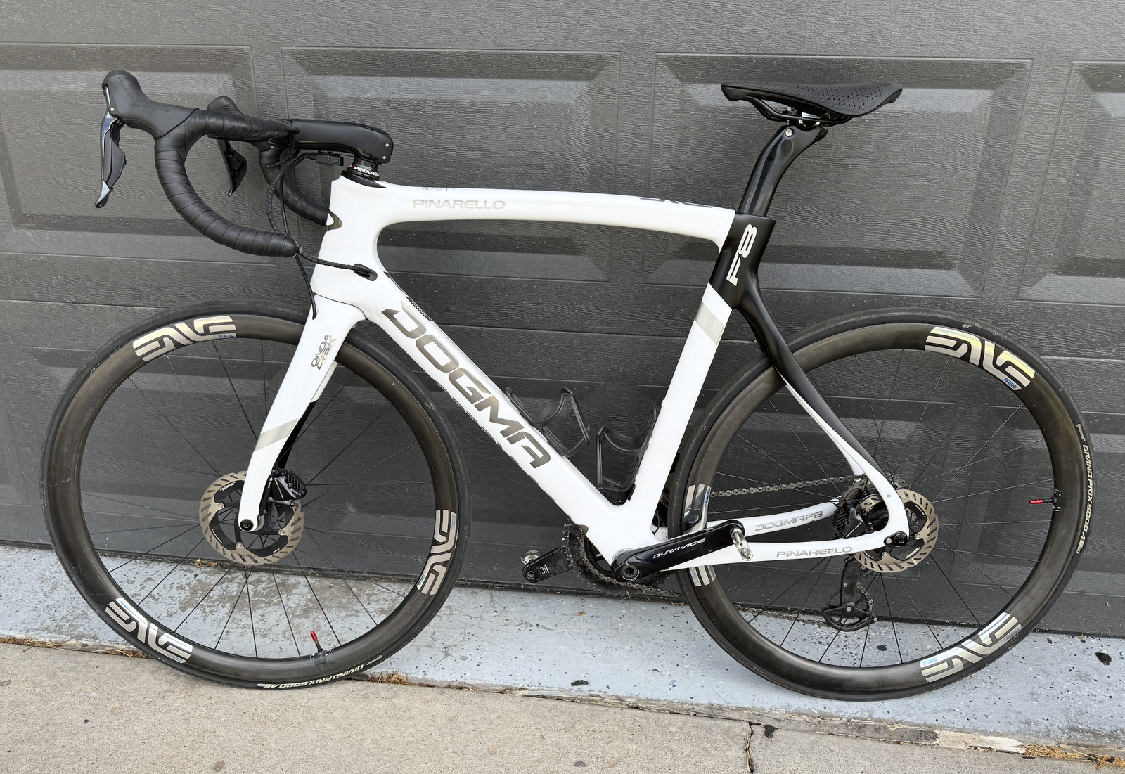 2018 Pinarello Dogma F8 Disc – Dura-Ace Di2 – ENVE/Chris King – Garmin – Size 57.5