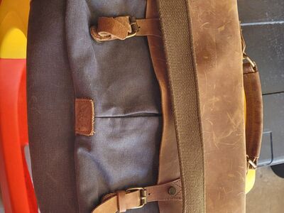 Laptop shoulder bag $10 obo