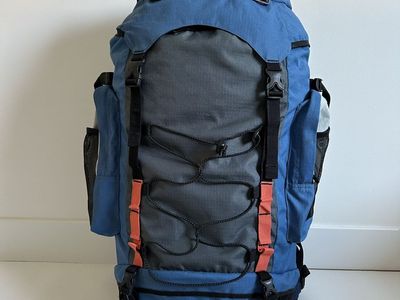 Eureka Multi -Day Hiking Backpack / Rain cover