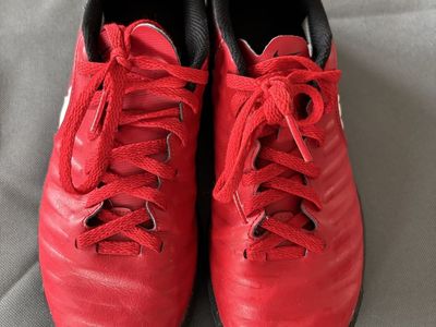 Nike Tiempo-X indoor soccer/futsal shoes