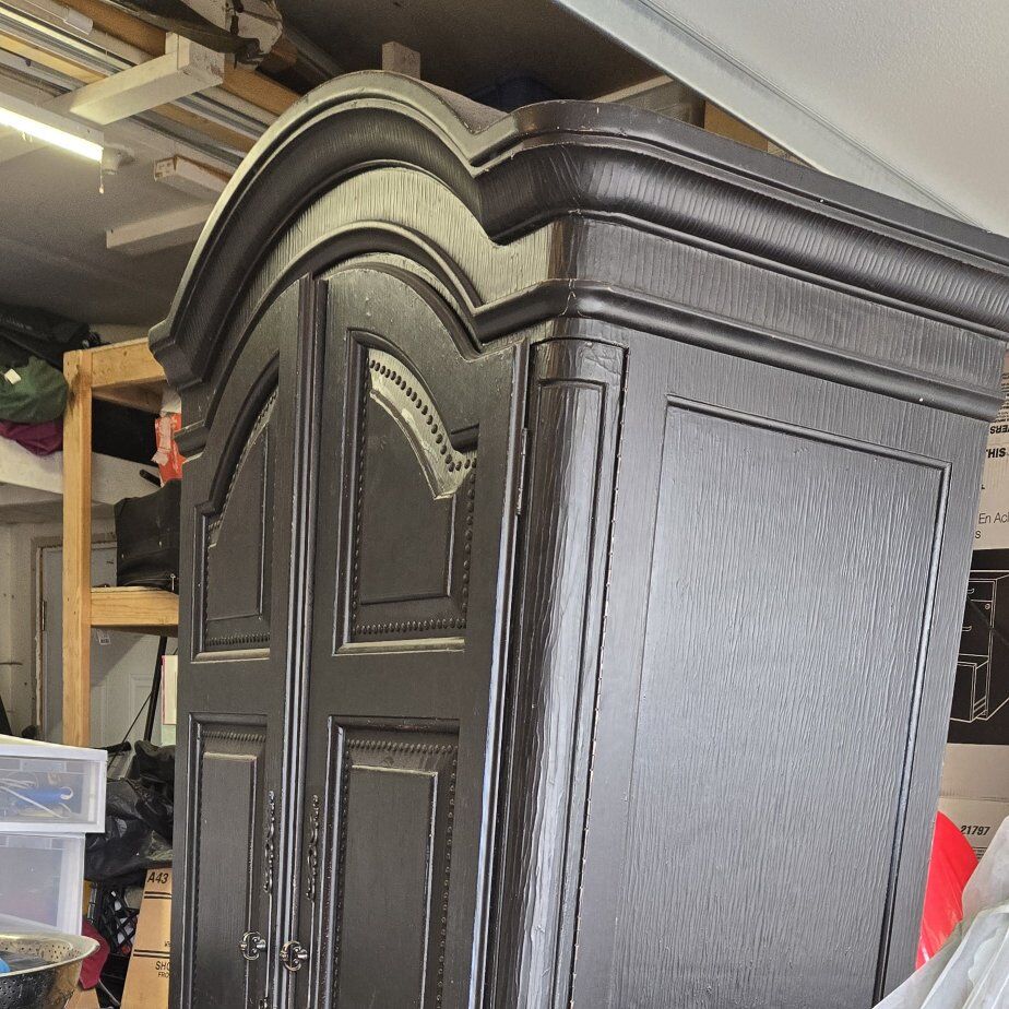Drexler Heritage entertainment armoire