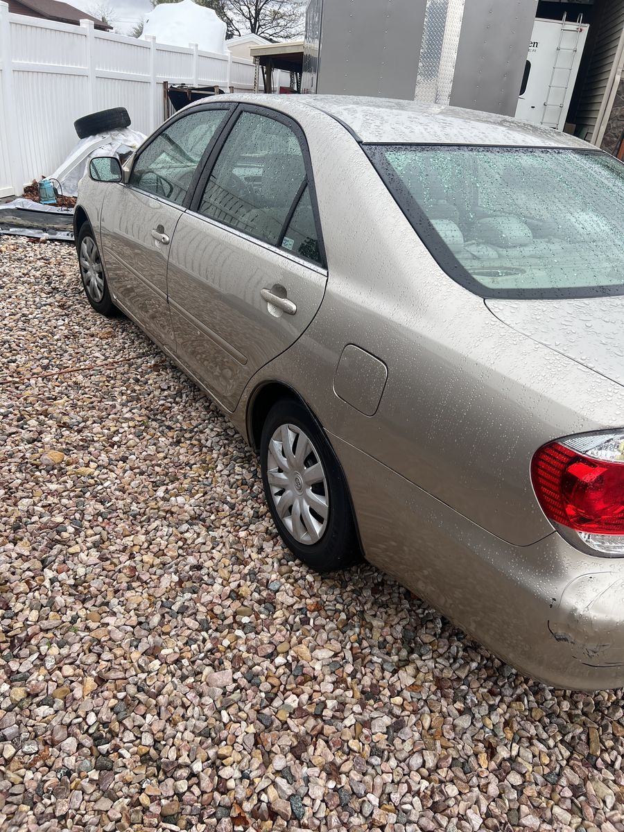 2005 Toyota Camry LE