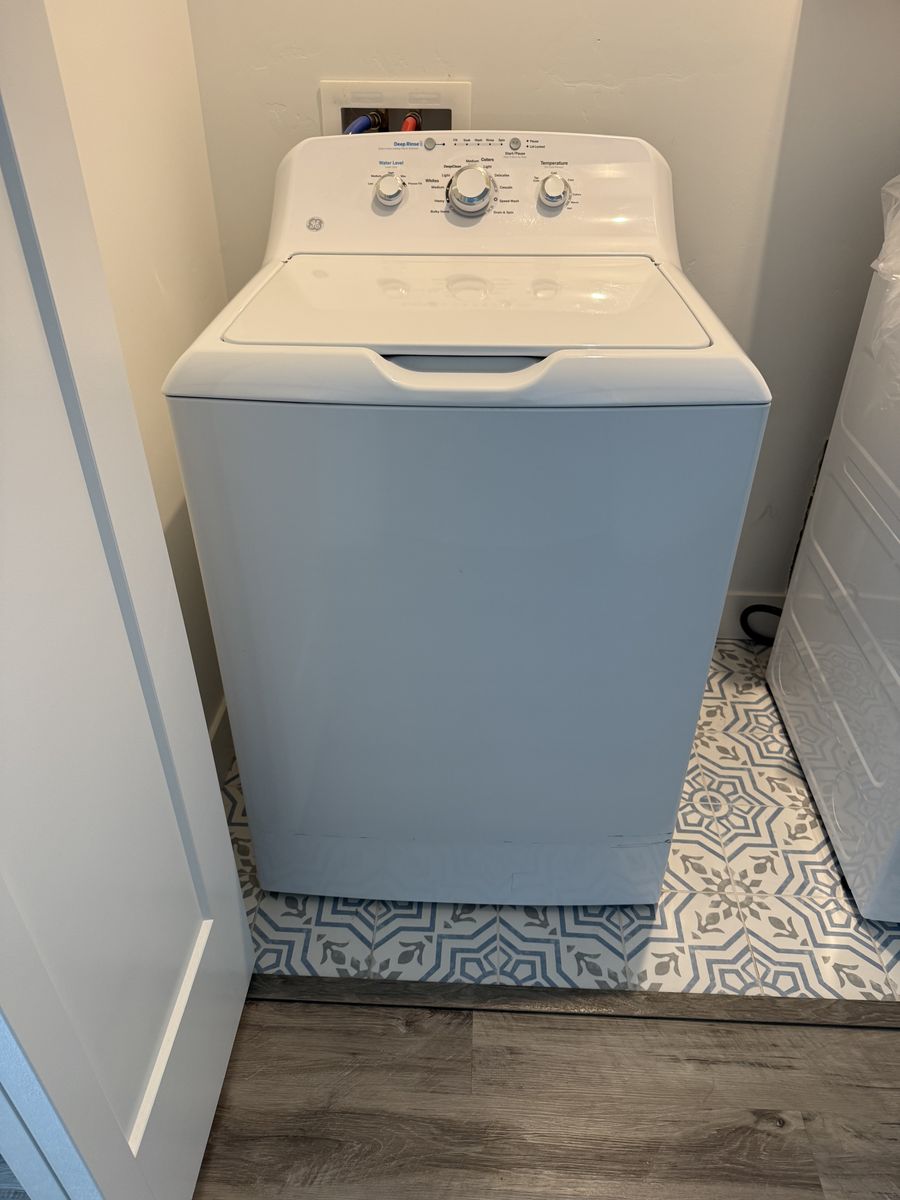 GE Washer and Dryer Set