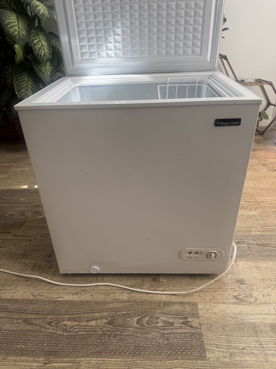 Magic Chef 5.2 Cu Ft Chest Freezer